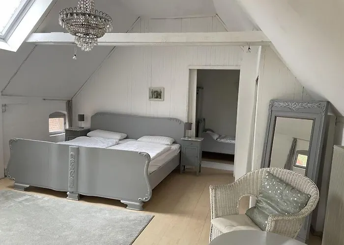 بيت للعطل House On Hof Jumne